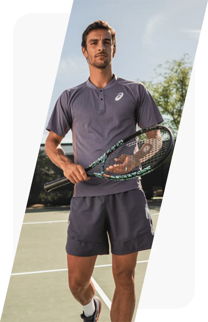 Alege echipamentul de tenis după stilul tău de joc